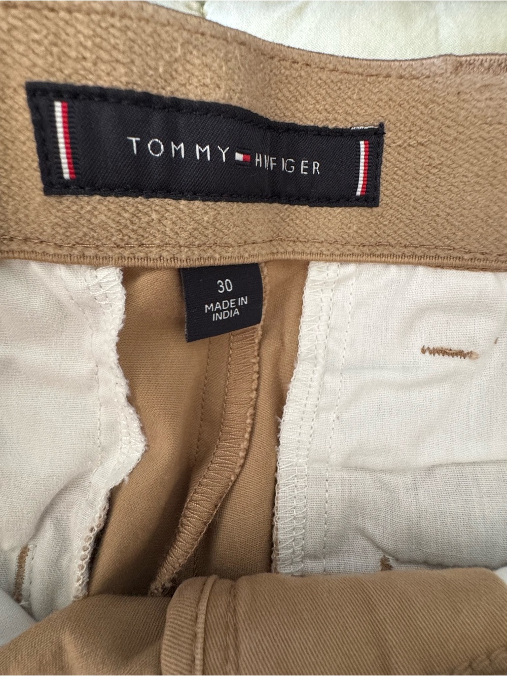 Men’s Tommy Hilfiger shorts 30, 7” inseam